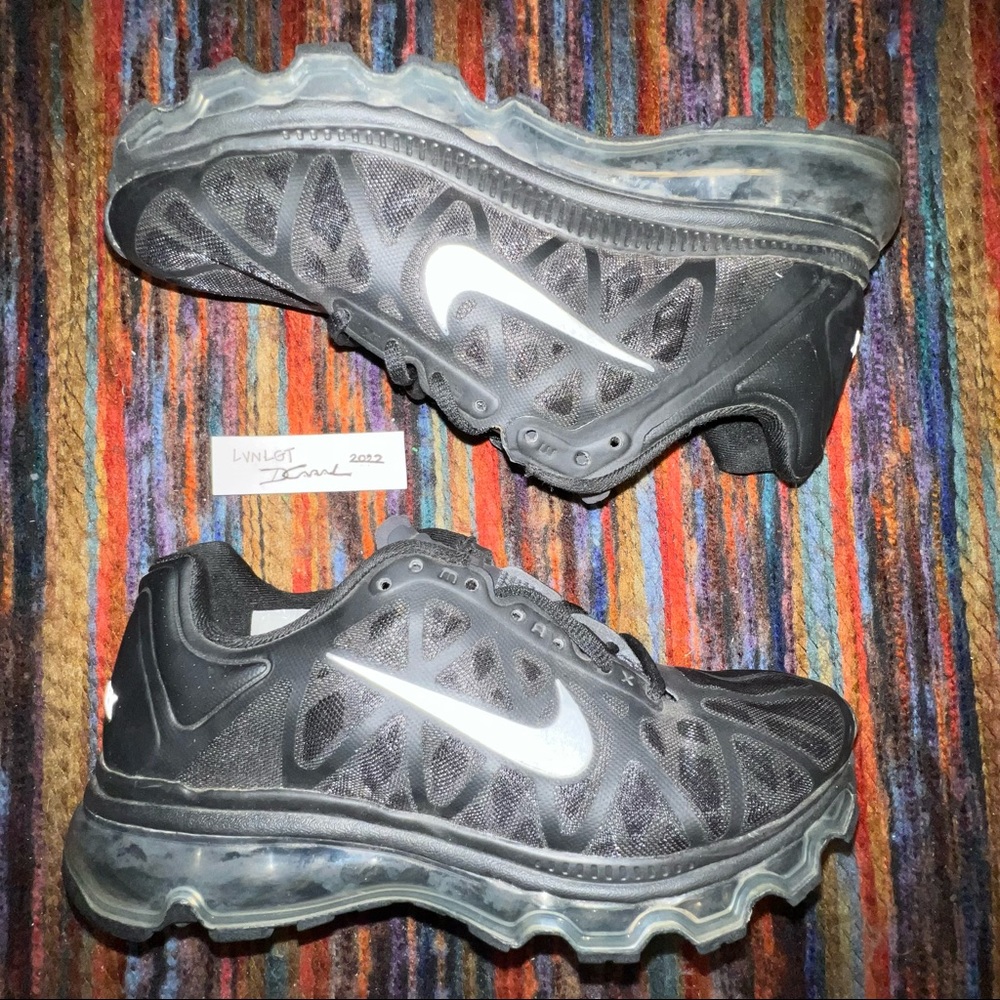 429890–001 Nike Airmax 2011 size 7.5 women’s size 6y